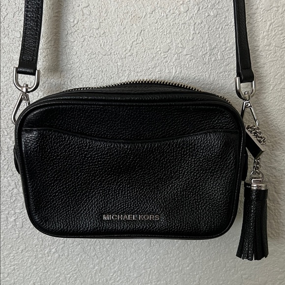 Michael Kors Handbags - Michael Kors Black Pebbled Leather Shoulder Bag